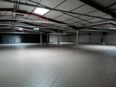 Vente Local commercial , 1379 m2 à Mont-de-Marsan (40000)