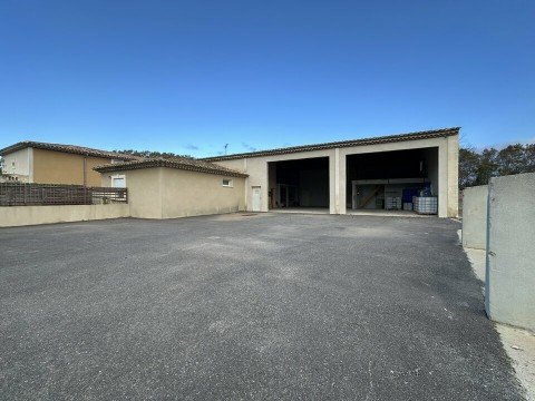 Vente Local d'activité / Entrepôt, 280 m2 à Saint-Martin-de-Crau (13310)