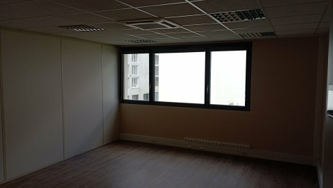 Vente Bureaux / Locaux professionnels, 70 m2 à Villeneuve-lès-Avignon (30400) en France