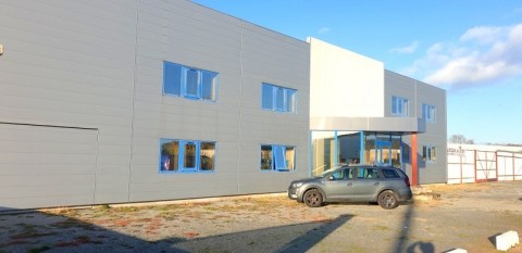 Vente Local industriel ou artisanal de 2345 m2 dans une zone industrielle, à Montluçon (03100)