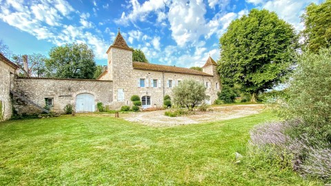 Vente Château, 943 m2 à Lauzerte (82110)