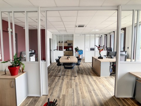 Vente Bureaux / Locaux professionnels, 57 m2 à Chambéry (73000) en France