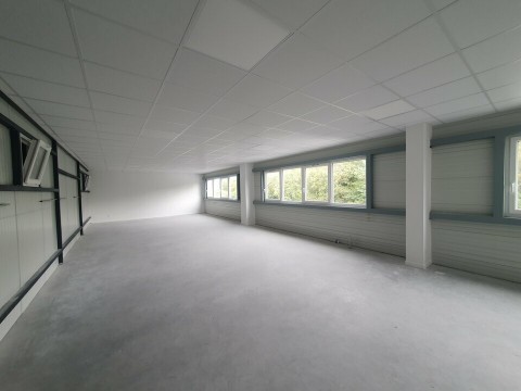 Vente Local commercial , 300 m2 à Artigues-près-Bordeaux (33370)