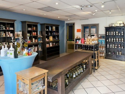 Vente Crémerie, Fromagerie, 57 m2 dans une zone passante, à Charnay-lès-Mâcon (71850)