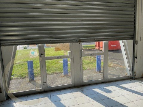 Vente Local commercial de 260 m2 sur un axe fréquenté, à Chalon-sur-Saône (71100) en France