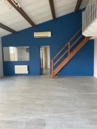 Vente Local d'activité / Entrepôt, 300 m2 à Poitiers (86000) en France