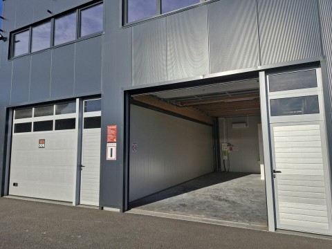 Vente Cellules d'activités aménageables et modulables à Saint-André-de-Cubzac (33240) en France