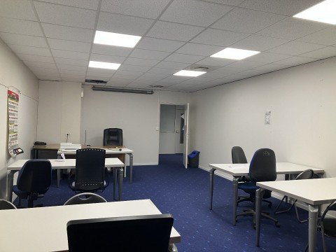 Vente Bureaux / Locaux professionnels, 45 m2 à Saint-Priest (69800) en France