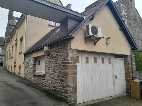 Vente Local commercial Immeuble, 223 m2 dans le centre ville, à Fougères (35300)