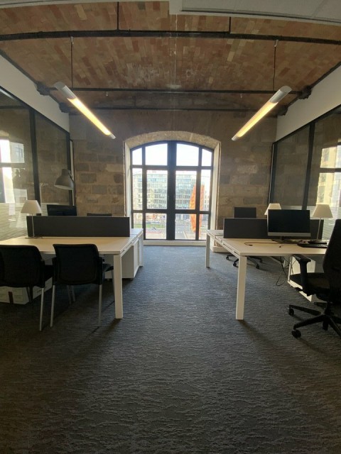 Vente Bureaux / Locaux professionnels, 143 m2 à Marseille (13002) en France