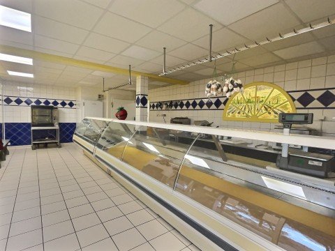 Vente Boucherie, Charcuterie, Traiteur, 120 m2 en plein centre ville, à Pineuilh (33220)