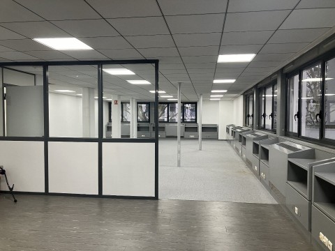 Vente Bureaux / Locaux professionnels, 1620 pi2 à Villeurbanne (69100) en France