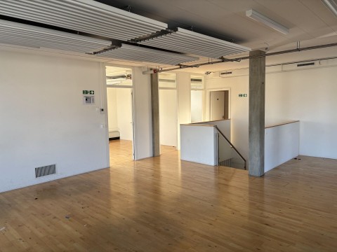 Vente Bureaux / Locaux professionnels Au coeur du centre ville et au pied du métro, 260 m2 à Lausanne en Suisse