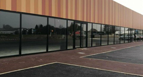 Vente Local commercial , 143 m2 à Chartres (28000) en France