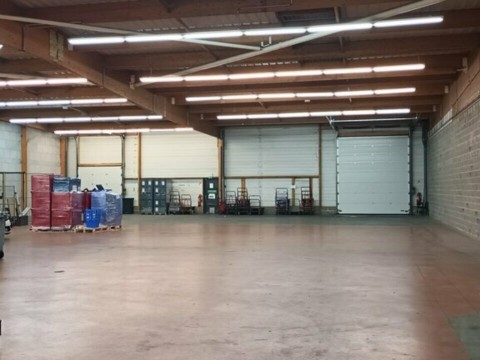 Vente Local d'activité / Entrepôt, 1100 m2 à Harfleur (76700) en France