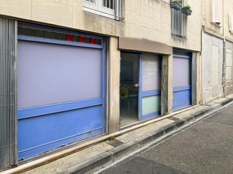 Vente Murs commerciaux, 38 m2 au cœur d'Avignon en France