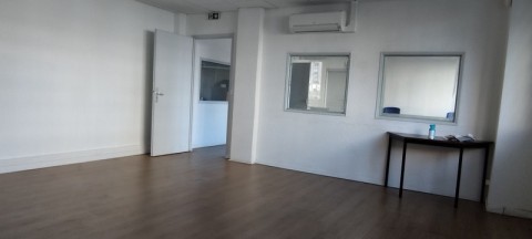 Vente Bureaux / Locaux professionnels, 81 m2 dans le Doubs (25) en France