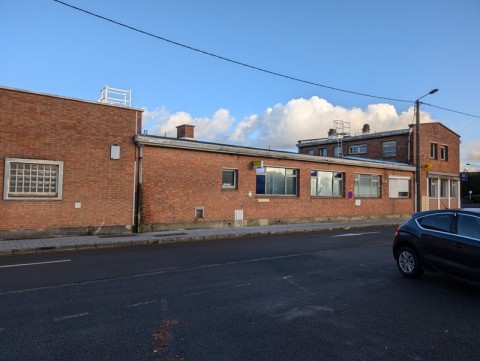 Vente Local commercial de 1620 pi2 sur un axe passant, à Isbergues (62330) en France