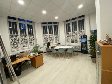 Vente Bureaux / Locaux professionnels, 115 m2 à Roubaix (59100) en France