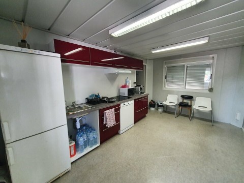 Vente Local commercial , 747 m2 à Bassens (33530)