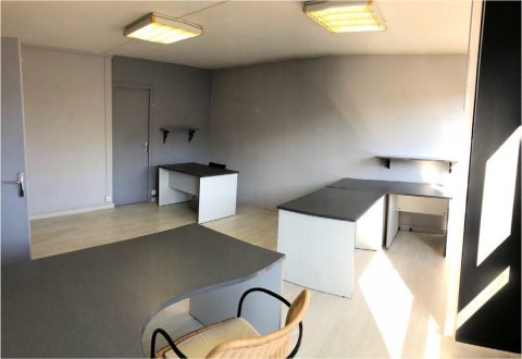 Vente Bureaux / Locaux professionnels, 35 m2 à Bron (69500) en France