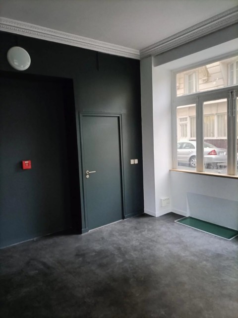 Vente Local commercial de 98 m2 dans une zone dynamique, à Paris (75012) en France