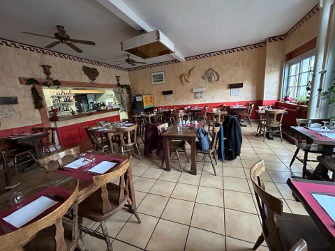 Vente Pizzeria, Restaurant 72 couverts avec terrasse à Saint-Amand-Montrond (18200)