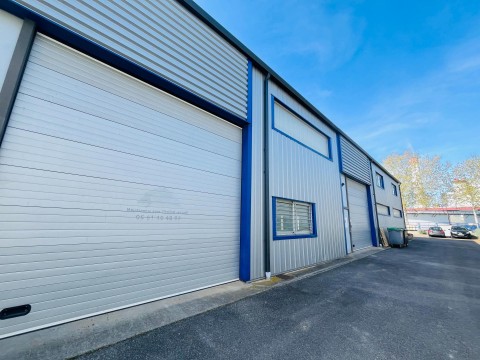 Vente Local d'activité / Entrepôt, 264 m2 à Toulouse (31100) en France