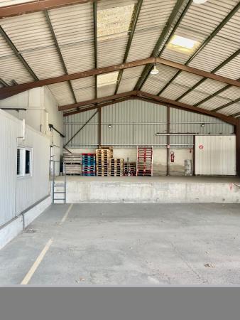 Vente Murs commerciaux, 1148 m2 à Velleron (84740) en France