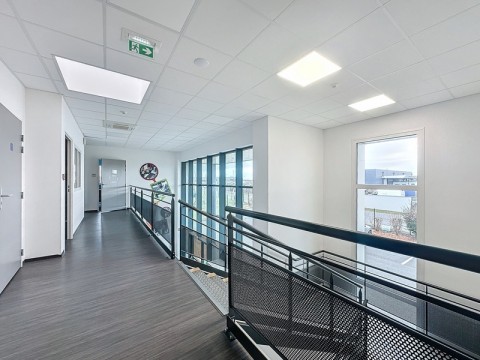 Vente Bureaux / Locaux professionnels, 423 m2 dans l' Indre et Loire (37) en France