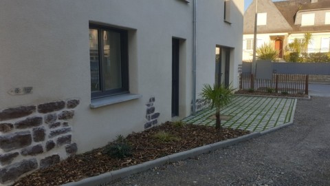 Vente Local - bureau de 68 m2 dans une zone fréquentée, à Romillé (35850) en France