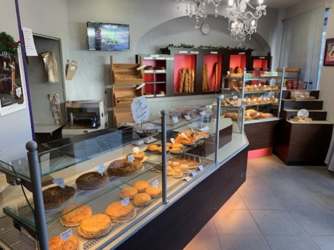 Vente Boulangerie avec deux boutiques, dans une commune dynamique ouest du Mans, dans la Sarthe (72)