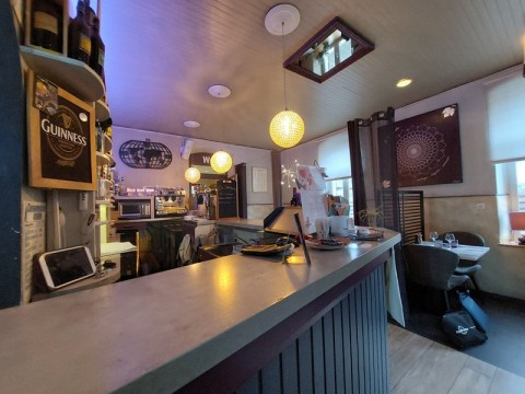 Vente Bar, Restaurant licence IV 12 couverts avec terrasse dans une zone touristique, proche de Chambéry (73000) en France