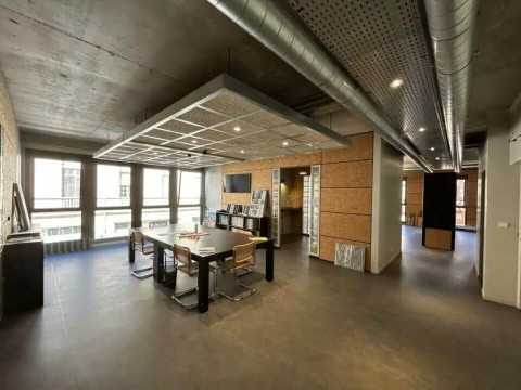 Vente Bureaux / Locaux professionnels, 291 m2 à Rabat (10000) en France