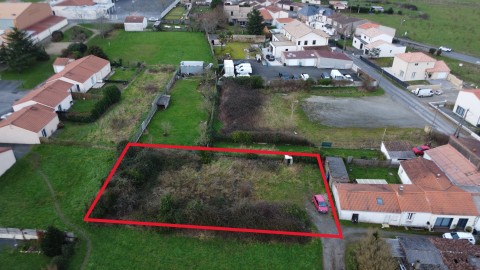 Vente Terrain de 730 m2 à La Varenne (49270) en France