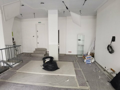 Vente Local commercial , 57 m2 à Saint-Ouen-sur-Seine (93400) en France