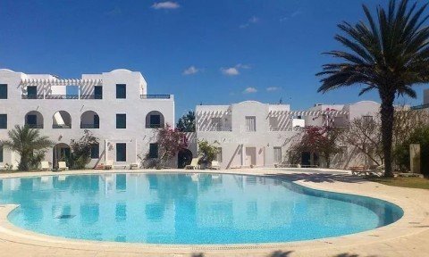 Vente Apart-hôtel avec piscine et spa dans la station balnéaire prisée de Yasmine Hammamet en Tunisie