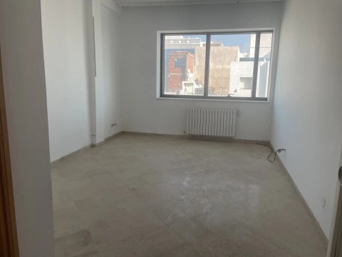 Vente Bureaux / Locaux professionnels, 140 m2 à La Marsa en Tunisie