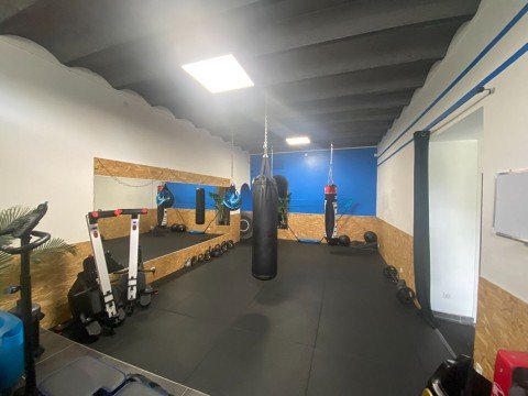 Vente Local commercial de 123 m2 occupé par une activité de coaching sportif, centre de remise en forme et espace détente et bien-être à La Glacerie (50470)