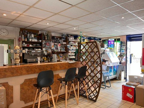 Vente Bar, tabac, presse, française des jeux, PMU, point relais en plein centre d'un quartier vivant et en expansion, à Cherbourg-en-Cotentin (50120) en France