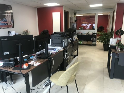 Vente Local commercial de 67 m2 dans le centre ville, à Vincennes (94300) en France