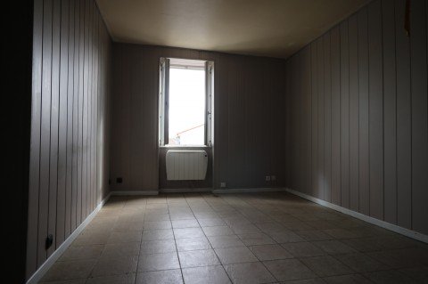 Vente Immeuble de 300 m2 en plein centre ville, à Ballon (17290)