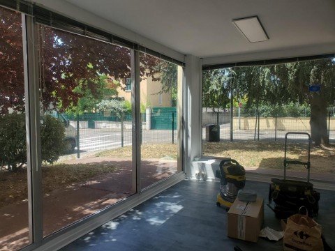 Vente Bureaux / Locaux professionnels, 120 m2 à Bron (69500) en France