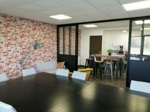 Vente Bureaux / Locaux professionnels, 12 m2 à Berd'huis (61340) en France