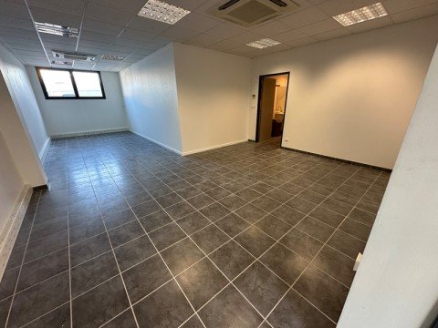 Vente Bureaux / Locaux professionnels, 83 m2 dans le Rhône (69)