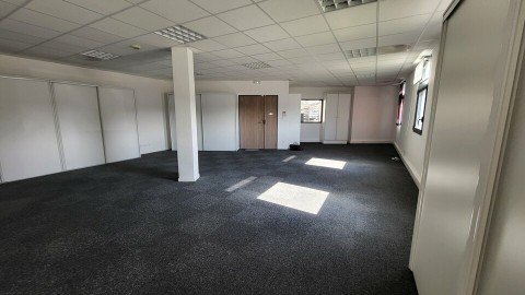 Vente Bureaux / Locaux professionnels, 107 m2 à Saint-Nazaire (44600)