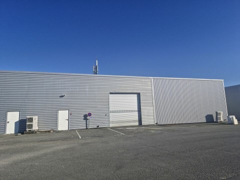 Vente Local commercial , 728 m2 à Saint-André-de-Cubzac (33240) en France