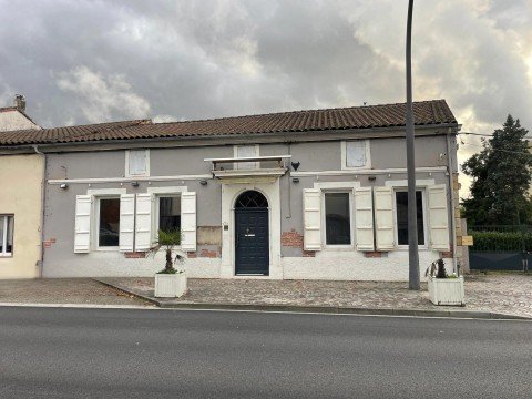 Vente Local commercial , 170 m2 à Valence d'Agen (82400)