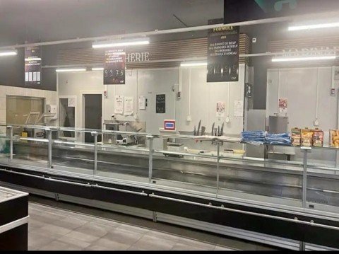 Vente Epicerie de 250 m2 à Yverdon-les-Bains sur un axe principal passant en Suisse