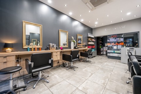 Vente Esthétique / salon de beauté, Salon de coiffure, 35 m2 dans les Alpes Maritimes (06) en France